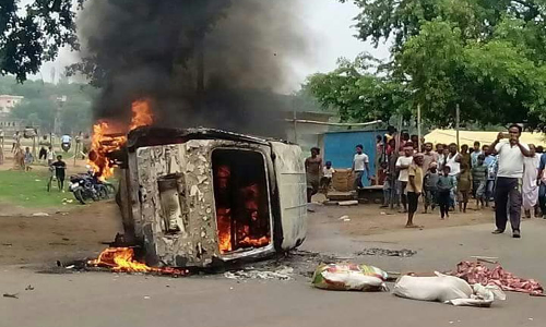 कोर्ट परिसर में धमकी के बाद मॉब लिंचिंग के चश्मदीद गवाह की पत्नी की सड़क दुर्घटना में मौत