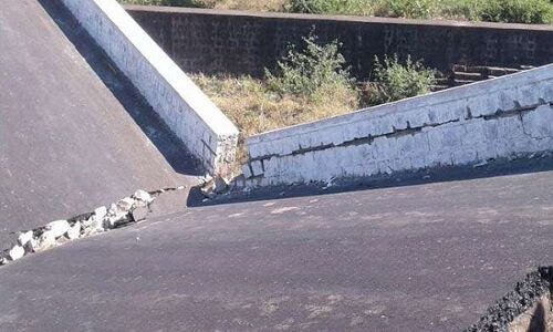 मध्यप्रदेश : CM शिवराज के दावों की खुली पोल, 6 साल पहले बना पुल बीच से टूटा मध्यप्रदेश : CM शिवराज के दावों की खुली पोल, 6 साल पहले बना पुल बीच से टूटा