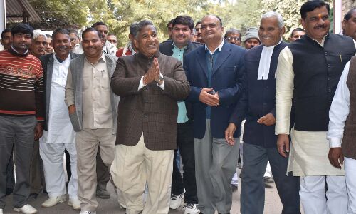 7 बार के विधायक श्याम को मिल रही है कड़ी चुनौती! 7 बार के विधायक श्याम को मिल रही है कड़ी चुनौती!