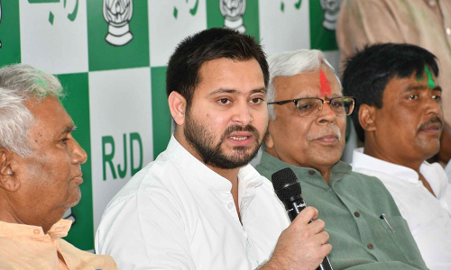 दिल और दल मिलाकर इन्होने बिहार का सत्यानाश कर दिया - तेजस्वी यादव