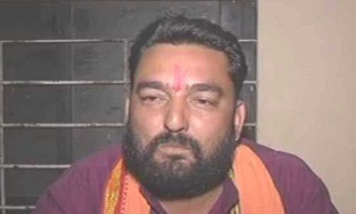 भोपाल: नशे में धुत बजरंग दल के नेता ने SI के साथ की बदसलूकी, थाने पर हमला कर छुड़ा ले गए कार्यकर्ता