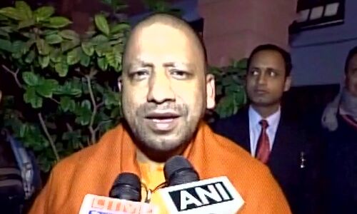 योगी आदित्यनाथ का बयान,अखिलेश को चमकाने के लिए शिवपाल को बनाया बलि का बकरा योगी आदित्यनाथ का बयान,अखिलेश को चमकाने के लिए शिवपाल को बनाया बलि का बकरा