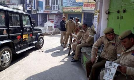 कासगंज हिंसा : चंदन हत्याकांड में बंद आरोपियों की माँ और पत्नी की मौत