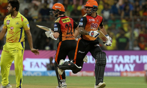 IPL FINAL LIVE : हैदराबाद ने चेन्नई को दिया 179 रनों का लक्ष्य