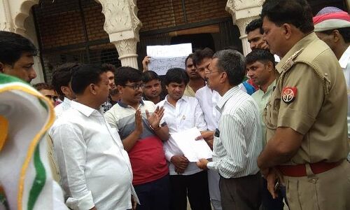 पाकिस्तानी तारिक फ़तह को अलीगढ में नहीं घुसने देंने का किया एलान, मचा हडकंप पाकिस्तानी तारिक फ़तह को अलीगढ में नहीं घुसने देंने का किया एलान, मचा हडकंप