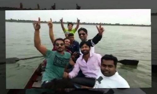 पिकनिक मनाने गए 8 युवकों की डूबने से मौत, सेल्फी लेने के दौरान बिगड़ा था नाव का संतुलन