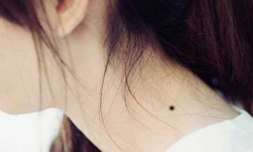 अगर आपके शरीर के इन 12 अंगों पर है तिल, तो आपको अमीर बनने से कोई नहीं रोक सकता