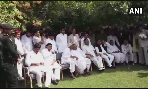 सपा की दिवाली बनी एतिहासिक, जब मुलायम, शिवपाल और अखिलेश ने मनाई होकर इकठ्ठे