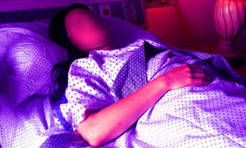 यौन शक्ति बढ़ाने के इंजेक्शन से युवती की मौत, प्रेमी होटल के रूम में छोड़कर फरार! यौन शक्ति बढ़ाने के इंजेक्शन से युवती की मौत, प्रेमी होटल के रूम में छोड़कर फरार!