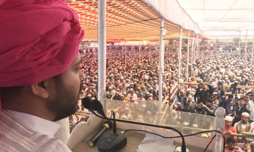 देशभक्ति, ईमानदार और सुचिता के अल्प ज्ञान की उल्टियाँ करने वाले ख़ुलासा मियाँ सुशील मोदी किस गुफा में है? - तेजस्वी यादव