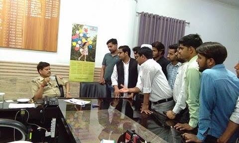 डीएस में मुस्लिम छात्र की रैगिंग, सरेआम टोपी उतारकर फेंक दी और मारपीट की डीएस में मुस्लिम छात्र की रैगिंग, सरेआम टोपी उतारकर फेंक दी और मारपीट की