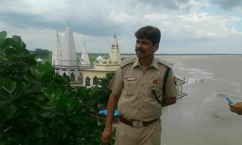 डीएसपी तनवीर बोले, तुम्हें तो गब्बर ने नचाया, हमें सांभा नचा रहा है