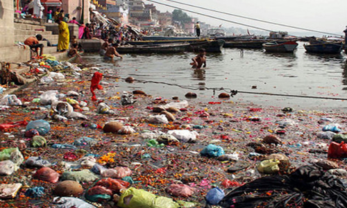 गंगा और यमुना गंदगी देखकर रोने लगी गंगा और यमुना गंदगी देखकर रोने लगी