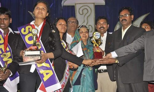 बिहार के ग्रामीणअंचल में अंग्रेजी का बोलबाला, छात्रो से आगे निकली छात्राएं