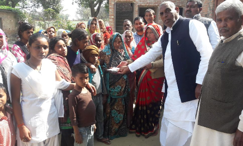 प्यारे लाल यादव हत्याकांड : पारसनाथ ने फिर दिखाई दिलेरी,पीड़ित परिवार को दी बड़ी मदद