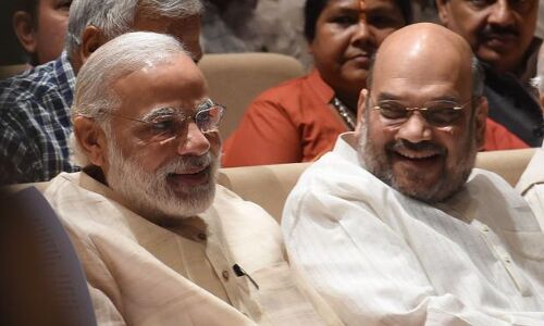 बड़ा सवाल: नैतिकता की दुहाई देकर भ्रष्ट कांग्रेस को गाली देने वाले पीएम बताएं आखिर आठ विधायक आयेंगे कहाँ से?