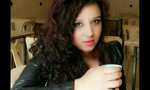 कांग्रेस का चौकाने वाला दांव, गुजरात चुनाव में उतारी ये ग्लैमरस मॉडल