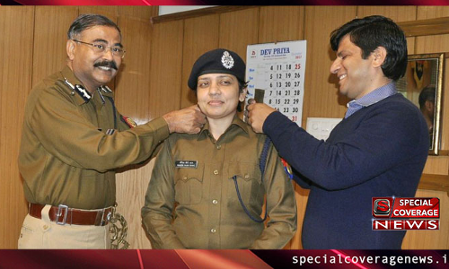 लेडी सिंघम मंजिल सैनी बनीं डीआईजी, ADG ने कॉलर बैण्ड लगाकर किया सम्मानित