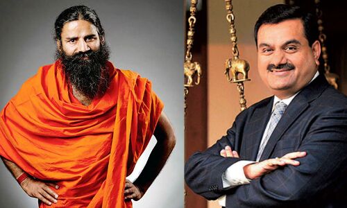 बाबा रामदेव और अडानी की टक्कर, बाबा रामदेव पहली ही भिडंत में चारो खाने चित्त बाबा रामदेव और अडानी की टक्कर, बाबा रामदेव पहली ही भिडंत में चारो खाने चित्त