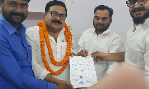 अब्बास अंसारी ने जारी की मऊ से बसपा उम्मीदवारों की सूची अब्बास अंसारी ने जारी की मऊ से बसपा उम्मीदवारों की सूची