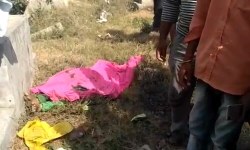 सुल्तानपुर में ट्रेन से कटकर दो महिलाओं की दर्दनाक मौत, हालात देख उड़े लोंगों के होश सुल्तानपुर में ट्रेन से कटकर दो महिलाओं की दर्दनाक मौत, हालात देख उड़े लोंगों के होश