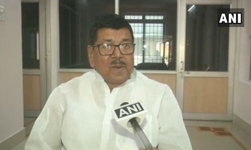 बिहार में जलने वाली बस की खोली मंत्री ने पोल, नहीं मरा कोई! बिहार में जलने वाली बस की खोली मंत्री ने पोल, नहीं मरा कोई!