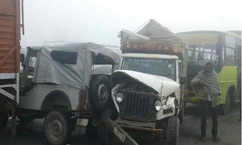 जयपुर-आगरा हाईवे पर कोहरे का कहर, टकराए 50 से अधिक वाहन, 5 की मौत और 29 घायल जयपुर-आगरा हाईवे पर कोहरे का कहर, टकराए 50 से अधिक वाहन, 5 की मौत और 29 घायल