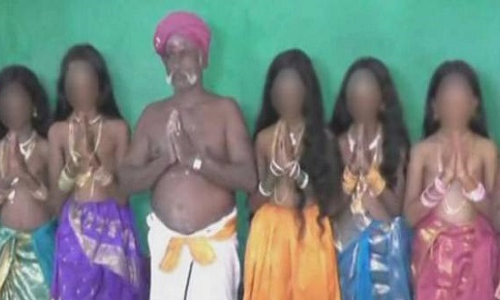 मंदिर में देवी पूजा के नाम पर लड़कियों के साथ करते है ऐसा सलूक, जानकर हो जाएंगे हैरान