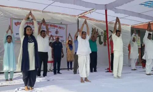 पीलीभीत : अंतरराष्ट्रीय योग दिवस पर सहकारिता मंत्री मुकुट बिहारी वर्मा ने लिया योग दिवस में हिस्सा पीलीभीत : अंतरराष्ट्रीय योग दिवस पर सहकारिता मंत्री मुकुट बिहारी वर्मा ने लिया योग दिवस में हिस्सा