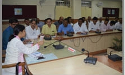 मुलायम के चहेते नहीं बचा पाए अपने भाई की कुर्सी, अविश्वास प्रस्ताव में 14 में से 10 वोट गिरे खिलाफ