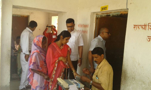 7 बजे सुबह से पुख्ता सुरक्षा व्यवस्था के बीच नगर निकाय का मतदान शुरू