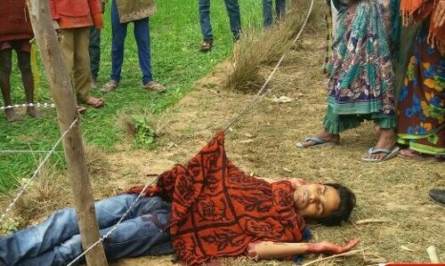 वाइक चलाने की चाह बनी काल तारों में फँसकर गई जान वाइक चलाने की चाह बनी काल तारों में फँसकर गई जान