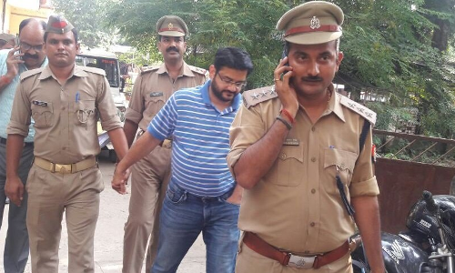 गोरखपुर हादसा: ऑक्सीजन सप्लाई करने वाली कंपनी पुष्‍पा का मालिक अरेस्ट