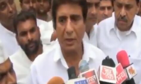 खनन को लेकर जेल में बंद कांग्रेस विधायक अजय सिंह से मिलने पहुंचे राजबब्बर खनन को लेकर जेल में बंद कांग्रेस विधायक अजय सिंह से मिलने पहुंचे राजबब्बर