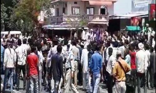 मध्यप्रदेश: किसान आंदोलन ने लिया हिंसक रुख, ASI की आंख फोड़ी, जवाब में पुलिस ने छोड़ी आंसू गैस मध्यप्रदेश: किसान आंदोलन ने लिया हिंसक रुख, ASI की आंख फोड़ी, जवाब में पुलिस ने छोड़ी आंसू गैस