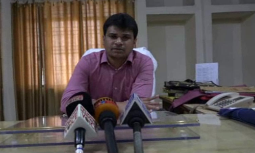 शेर को मिला सवा शेर: जब गालीबाज डीएम को थानेदार ने दिखाई औकात दर्ज किया तस्करा शेर को मिला सवा शेर: जब गालीबाज डीएम को थानेदार ने दिखाई औकात दर्ज किया तस्करा