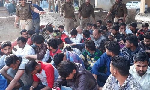 BJP नेता के घर पर यूपी बोर्ड के 62 परीक्षार्थी नकल करते पकड़े गये, मचा हडकम्प बड़ा खुलासा BJP नेता के घर पर यूपी बोर्ड के 62 परीक्षार्थी नकल करते पकड़े गये, मचा हडकम्प बड़ा खुलासा