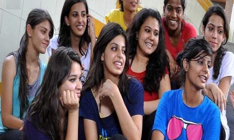 क्यों पुरुषों से ज़्यादा जीती हैं महिलाएं? चल गया पता ....! क्यों पुरुषों से ज़्यादा जीती हैं महिलाएं? चल गया पता ....!