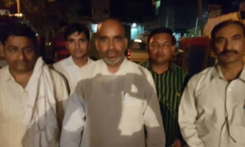 व्यवसाई की गाड़ी में रखी अटैची में से 3 लाख 10 हजार रुपये नकद चोरों ने उड़ाए व्यवसाई की गाड़ी में रखी अटैची में से 3 लाख 10 हजार रुपये नकद चोरों ने उड़ाए