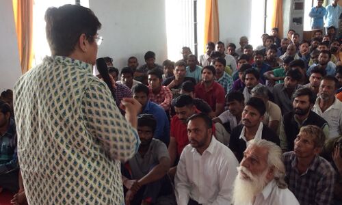 पुडुचेरी की राज्यपाल किरण बेदी पहुंची नॉएडा की जिला जेल पुडुचेरी की राज्यपाल किरण बेदी पहुंची नॉएडा की जिला जेल