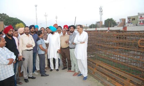 विधायक पिंकी ने करवाया करोड़ो के पुल निर्माण का कार्य शुरू