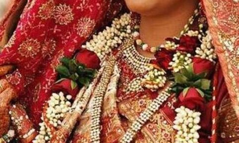 दुल्हे की करतूत से दुल्हन ने मंडप में कर दी शादी की मना, फिर जो तांडव हुआ उड़ा देंगे होश!