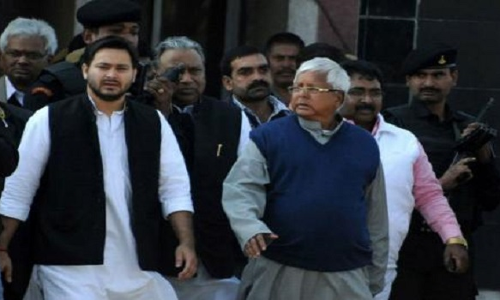 फिर बढ़ी लालू-तेजस्वी की मुश्किलें, मानहानि का केस दर्ज, आज होगी सुनवाई