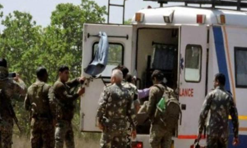 महाराष्ट्र: गढ़चिरौली में पुलिस मुठभेड़ में नक्सली नेता साईनाथ समेत 16 नक्सली ढेर महाराष्ट्र: गढ़चिरौली में पुलिस मुठभेड़ में नक्सली नेता साईनाथ समेत 16 नक्सली ढेर