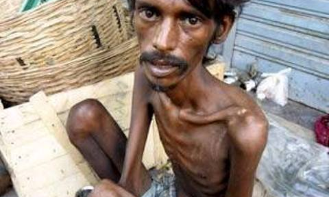 गनपत को पकड़ ले गई पुलिस