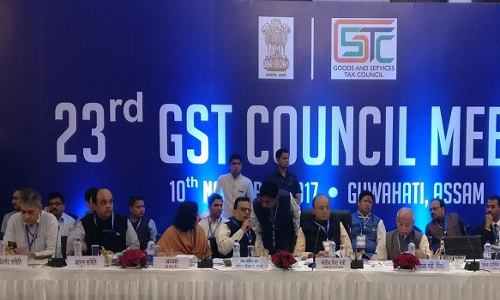 तो क्या GST कानून फेल, देश गहरे आर्थिक संकट में फंसा, 12 राज्यों के सामने कर्मचारियों के सैलरी भुगतान का संकट खड़ा