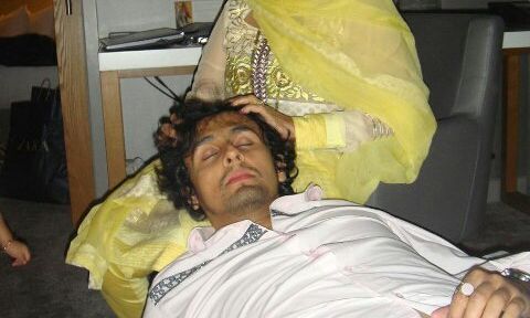 अजान विवाद पर सिंगर सोनू निगम ने किया ट्वीट, दी ये नसीहत और फिर मचा हडकंप!