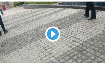 नॉएडा के महागुन में पत्थरवाजी, ग्रामीणों का आरोप महिला को बनाया बंधक देखें वीडियो