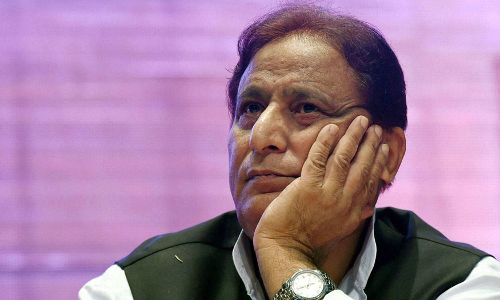 सेना पर आपत्तिजनक बयान देने के मामले में आज़म खान के खिलाफ FIR दर्ज