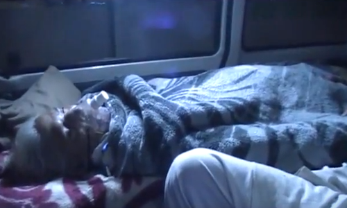 टीचर की मार से बिगड़ी छात्रा की हालत, स्कूल प्रशासन ने अफरा तफरी में किया अस्पताल में भर्ती